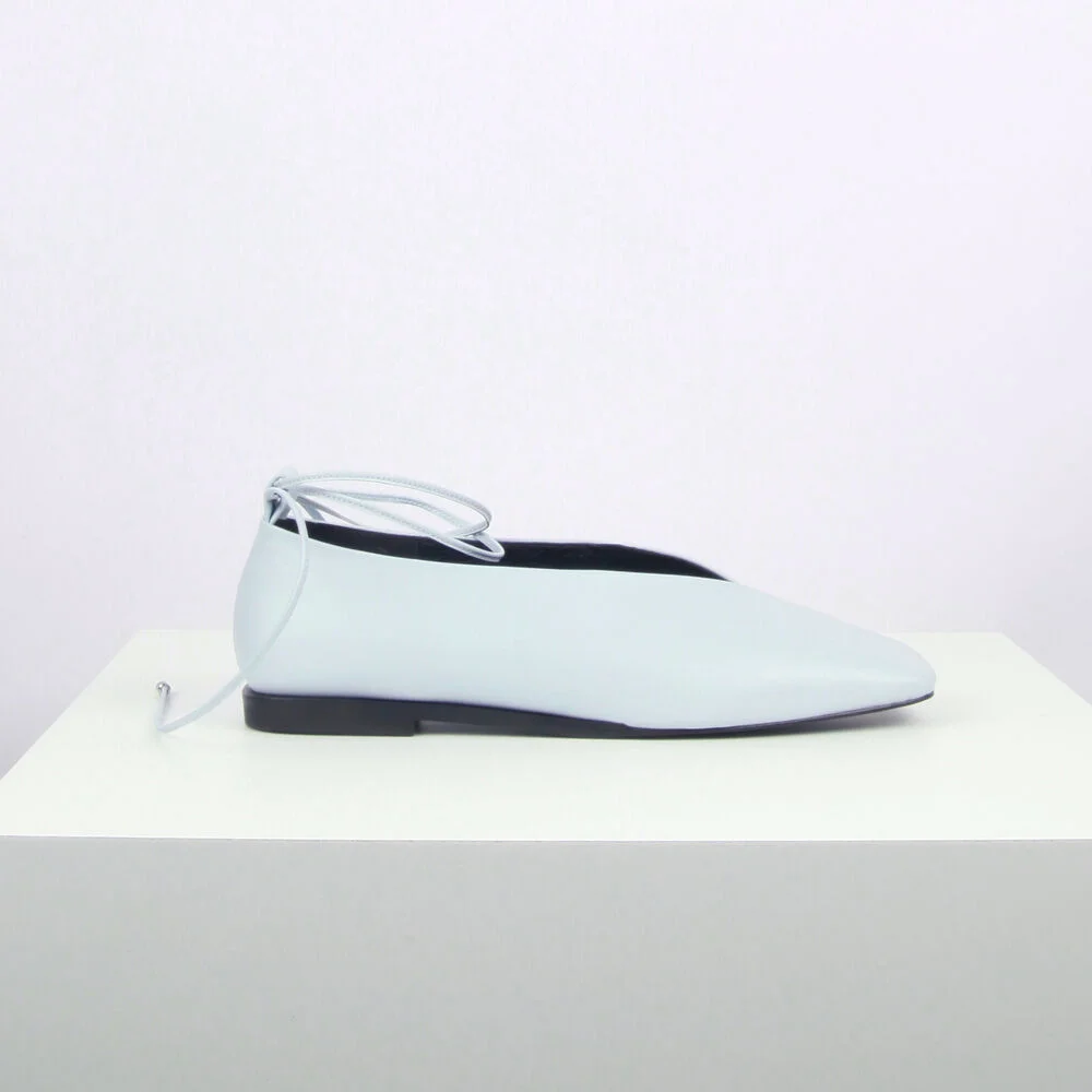 Emma Flat Leather Sky Blue