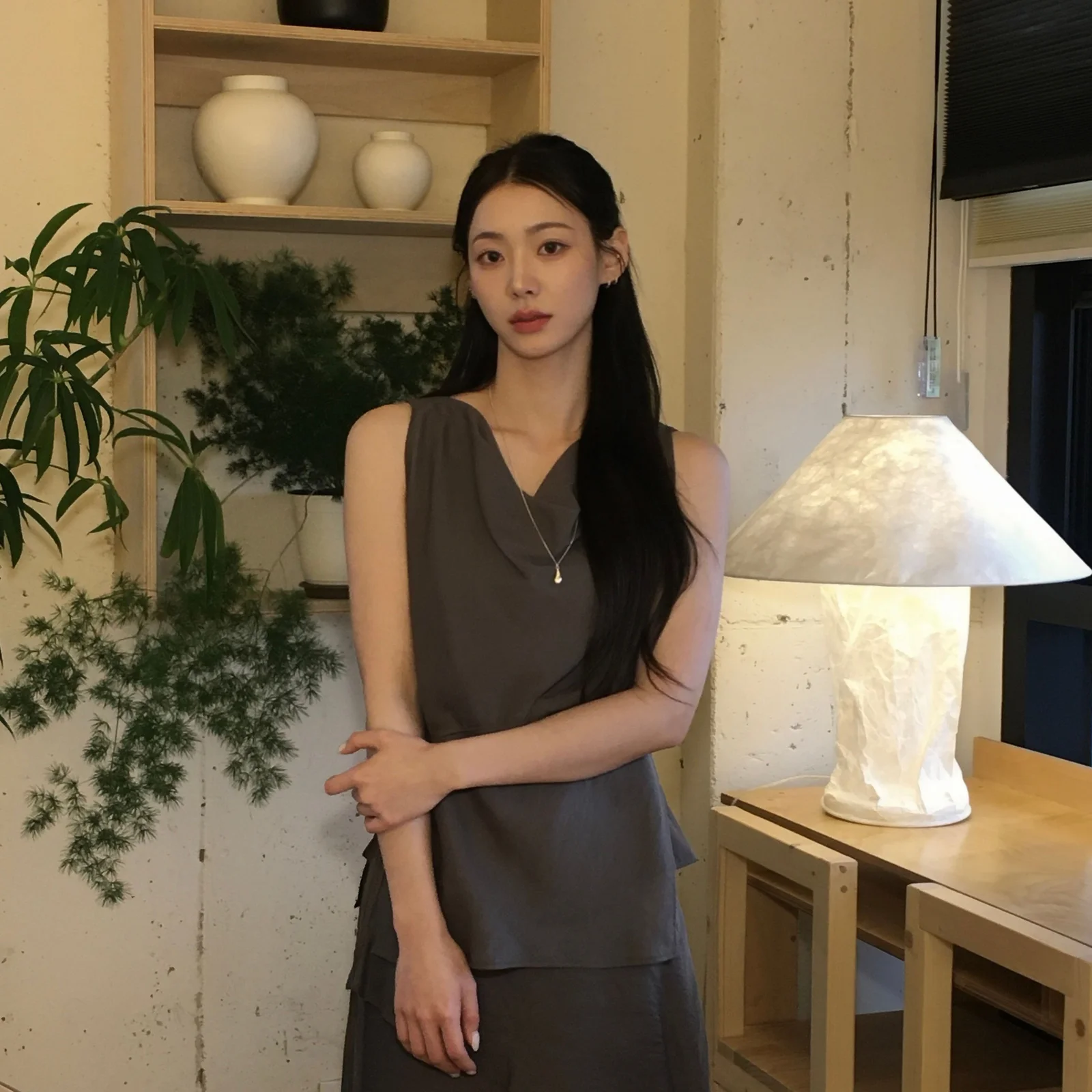 LAYER DRAPE BLOUSE_CHARCOAL BROWN