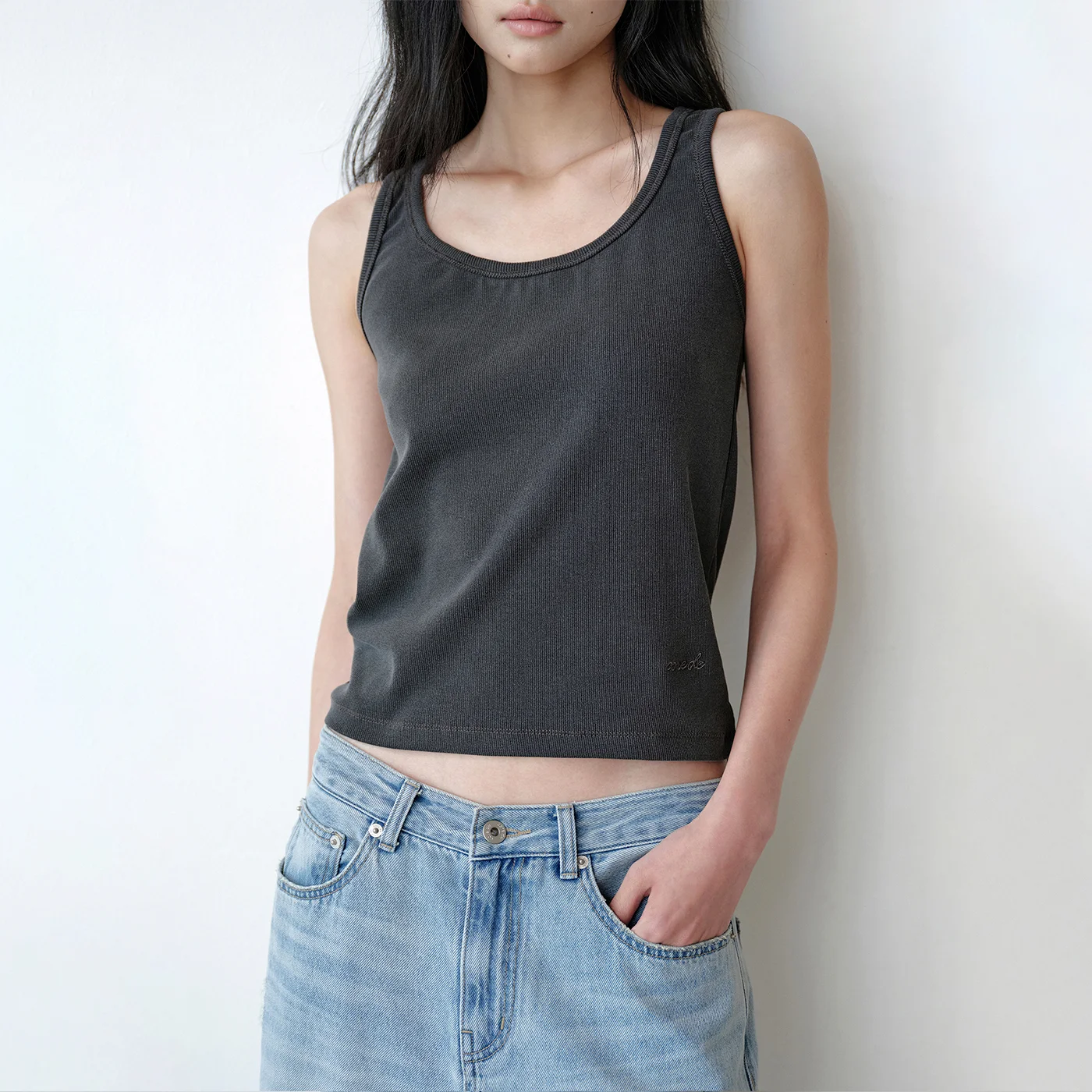 Pigment sleeveless (charcoal)