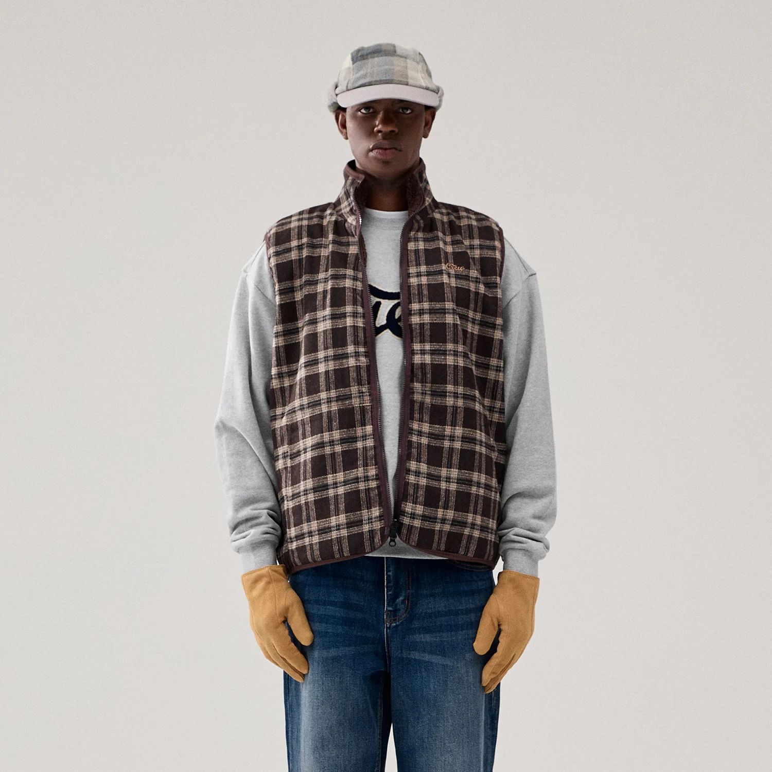 REVERSIBLE FLEECE VEST BROWN