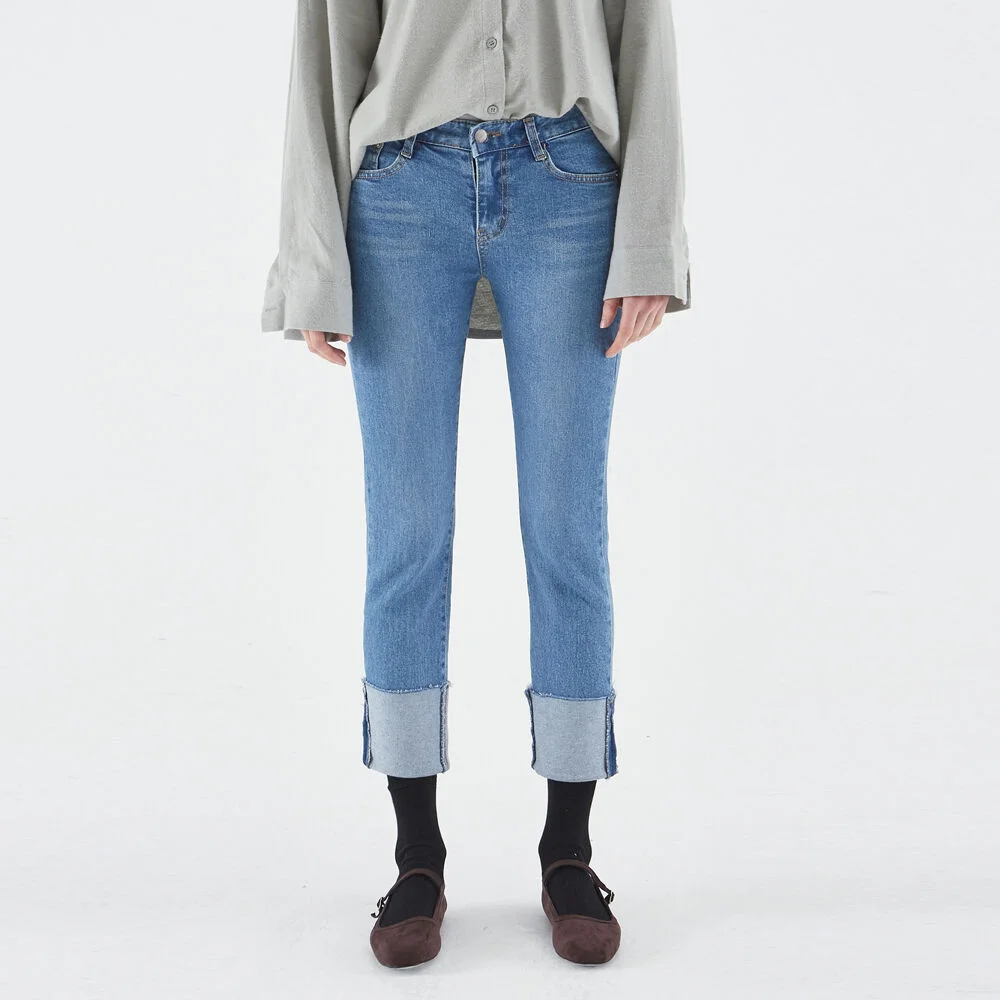 STRAGHIT ROLL UP DENIM PANTS