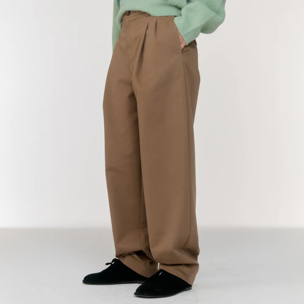 Curved Cotton Pants (Brown)