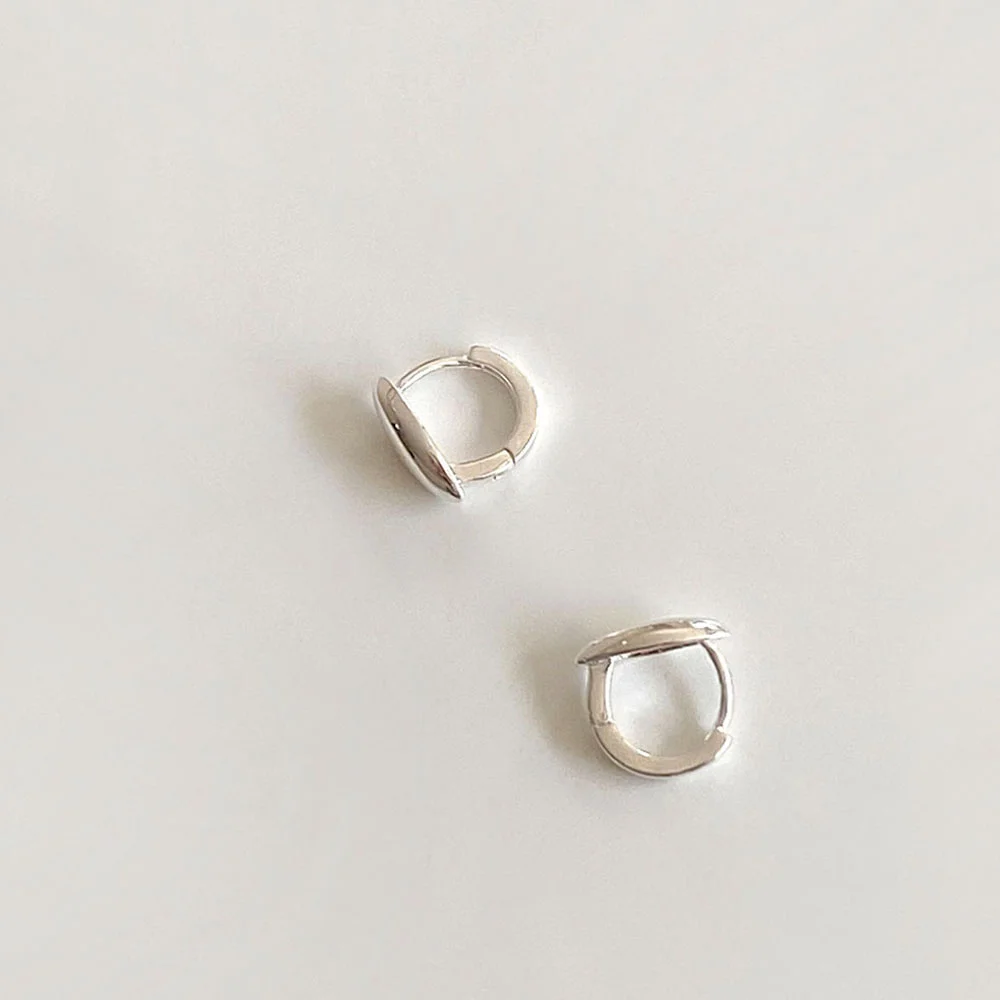 Jang Hee-ryung,Kim Jieun 著用 Mini Leaf Earring