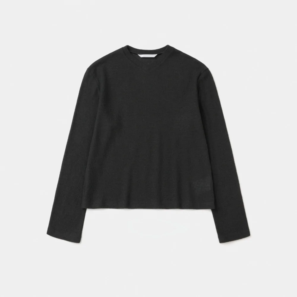 V NECK WOOL T SHIRTS (BLACK)