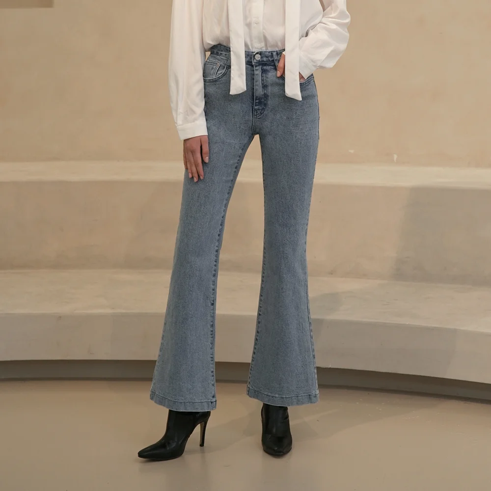 W1062 BASIC BOOTS CUT PANTS_LIGHT BLUE