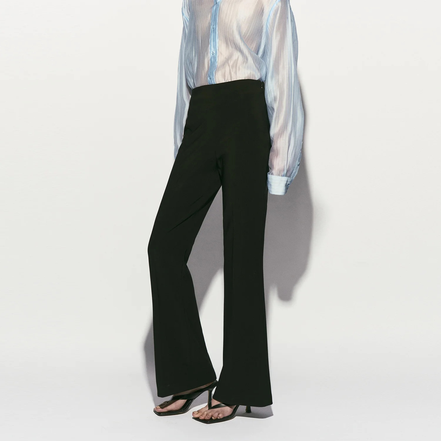 HIGH-RISE ELASTICATED BOOTCUT PANTS BLACK