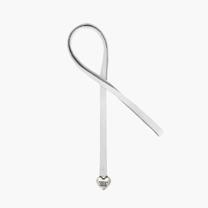 HEART CHARM_off white cracked