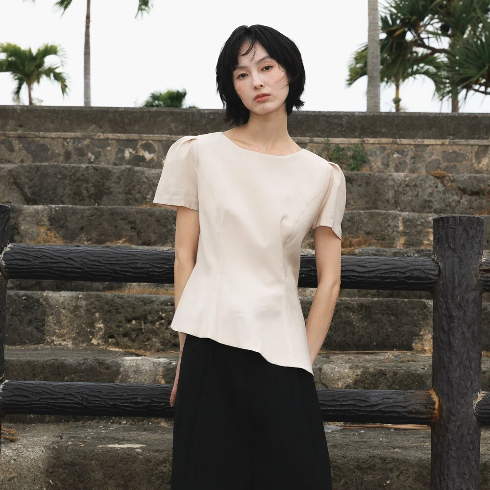 Unbalance Frill Blouse