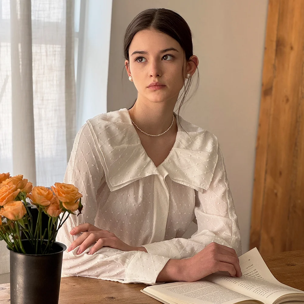 Lautre Dot white collar blouse