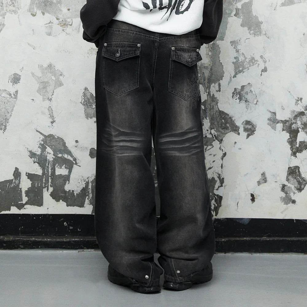 WASHED POCKET DENIM PANTS