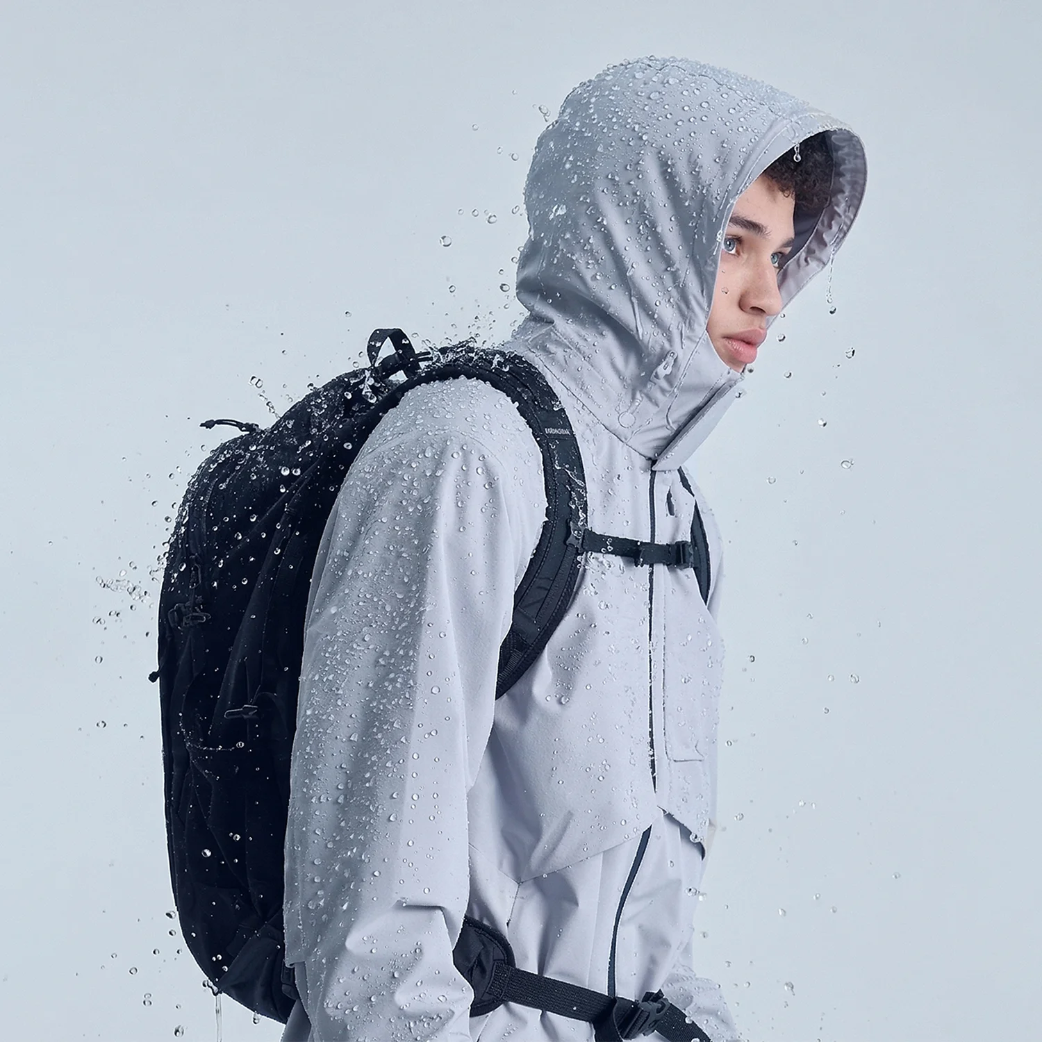RAIN-TECH WIND JACKET GRAY
