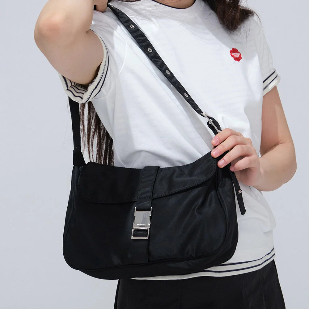 Cloverheart 尼龍 扣環 單肩袋 Black