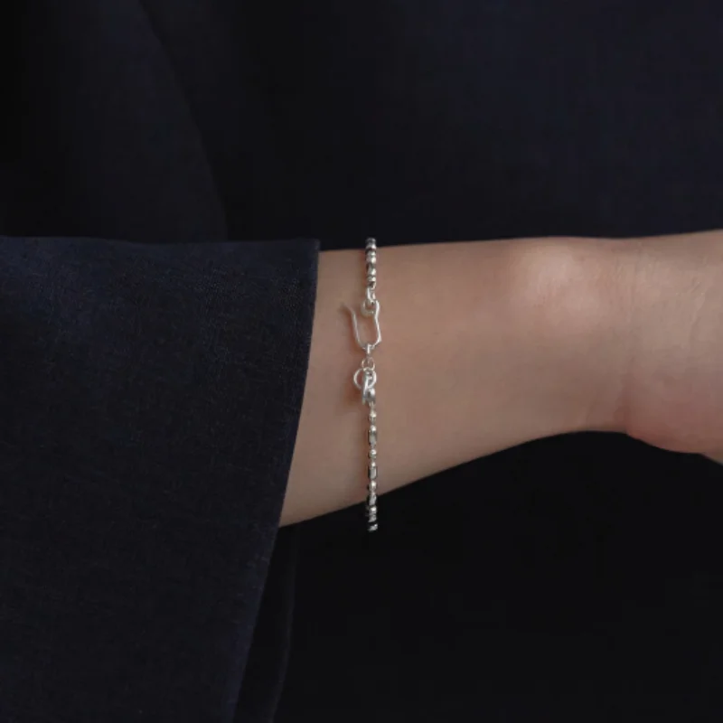 Eggball mix chain bracelet