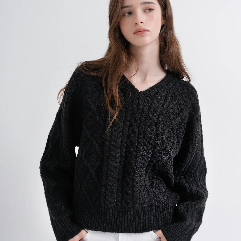 Twist V-Neck Loose Fit Knit (black)