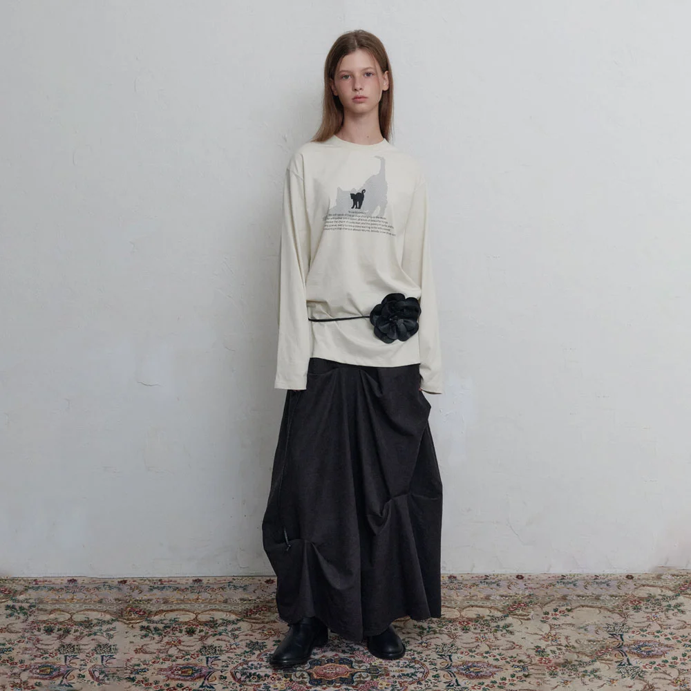Volume pintuck long skirt (Midnight black)