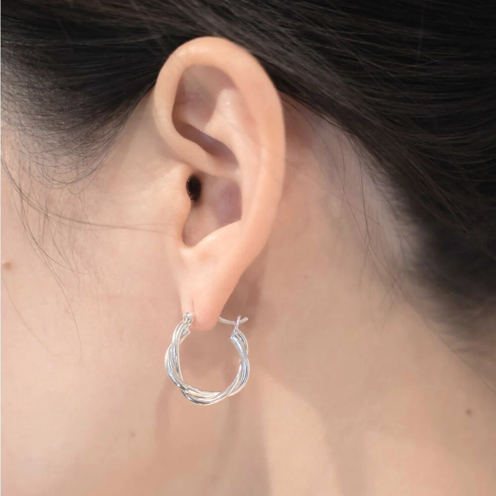 HR 17E_Twist Ring Earring (Silver 925)