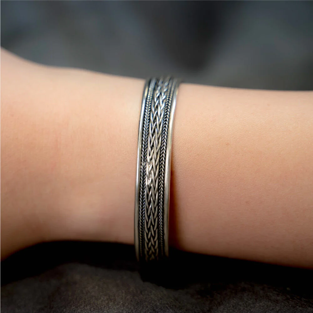 HR 133B_Silver Bangle Bracelet (Silver 925)