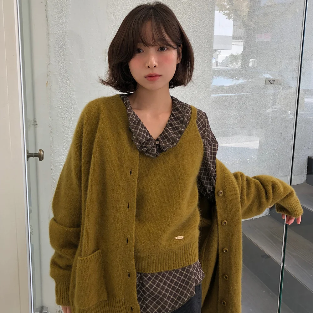 OVERFIT RACCOON CARDIGAN (OLIVE)
