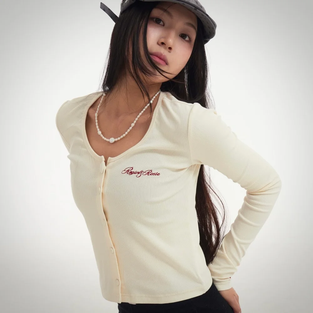 Heart Button Point Slim Cardigan Ivory