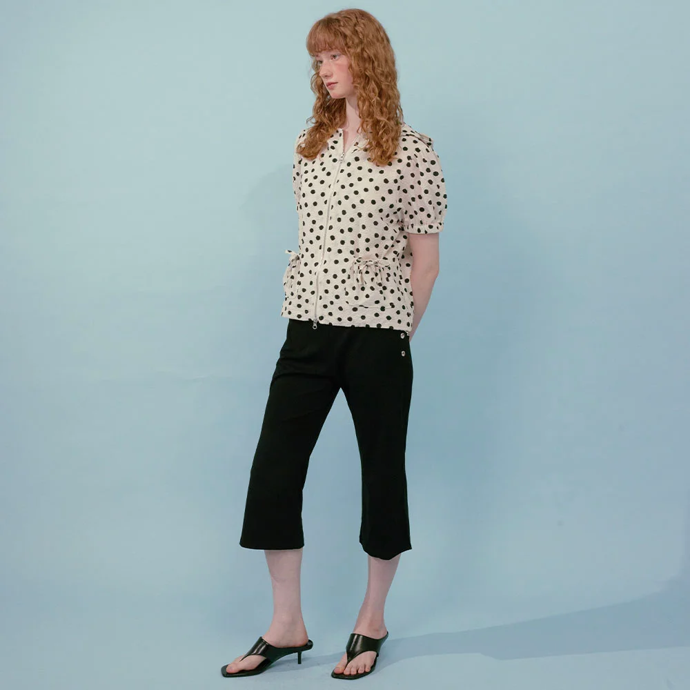 Button Capri Pants (Black)