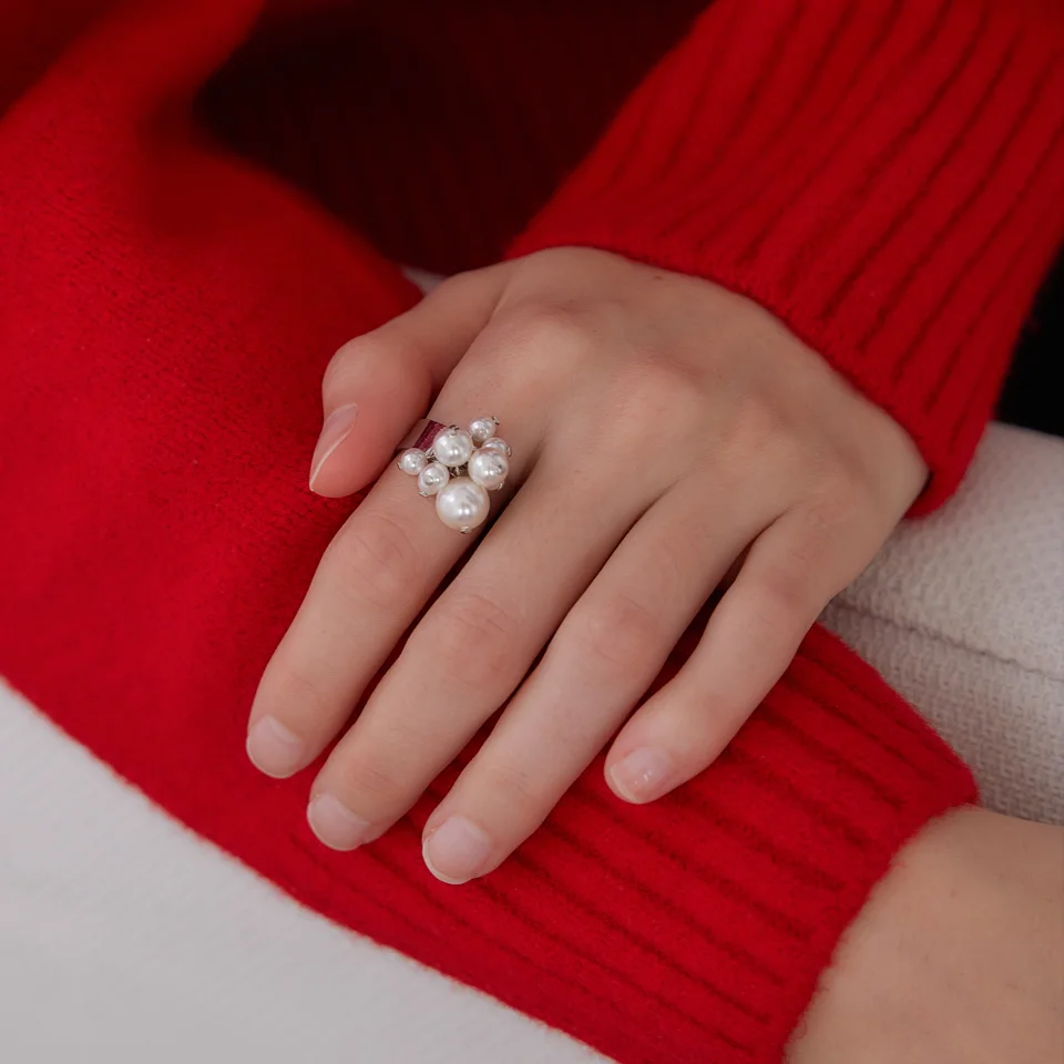 Pearl bouquet bold ring