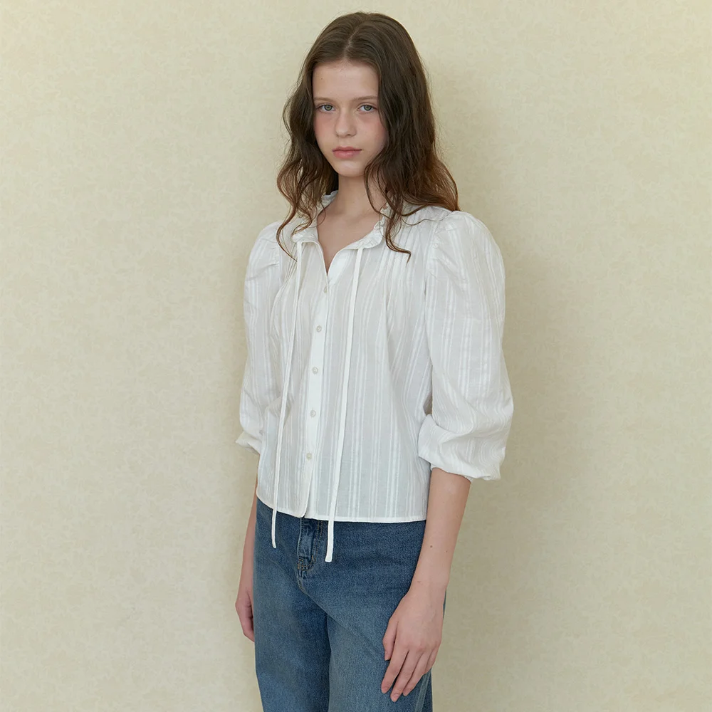 A PINTUCK RUFFLE DETAIL BLOUSE_WHITE