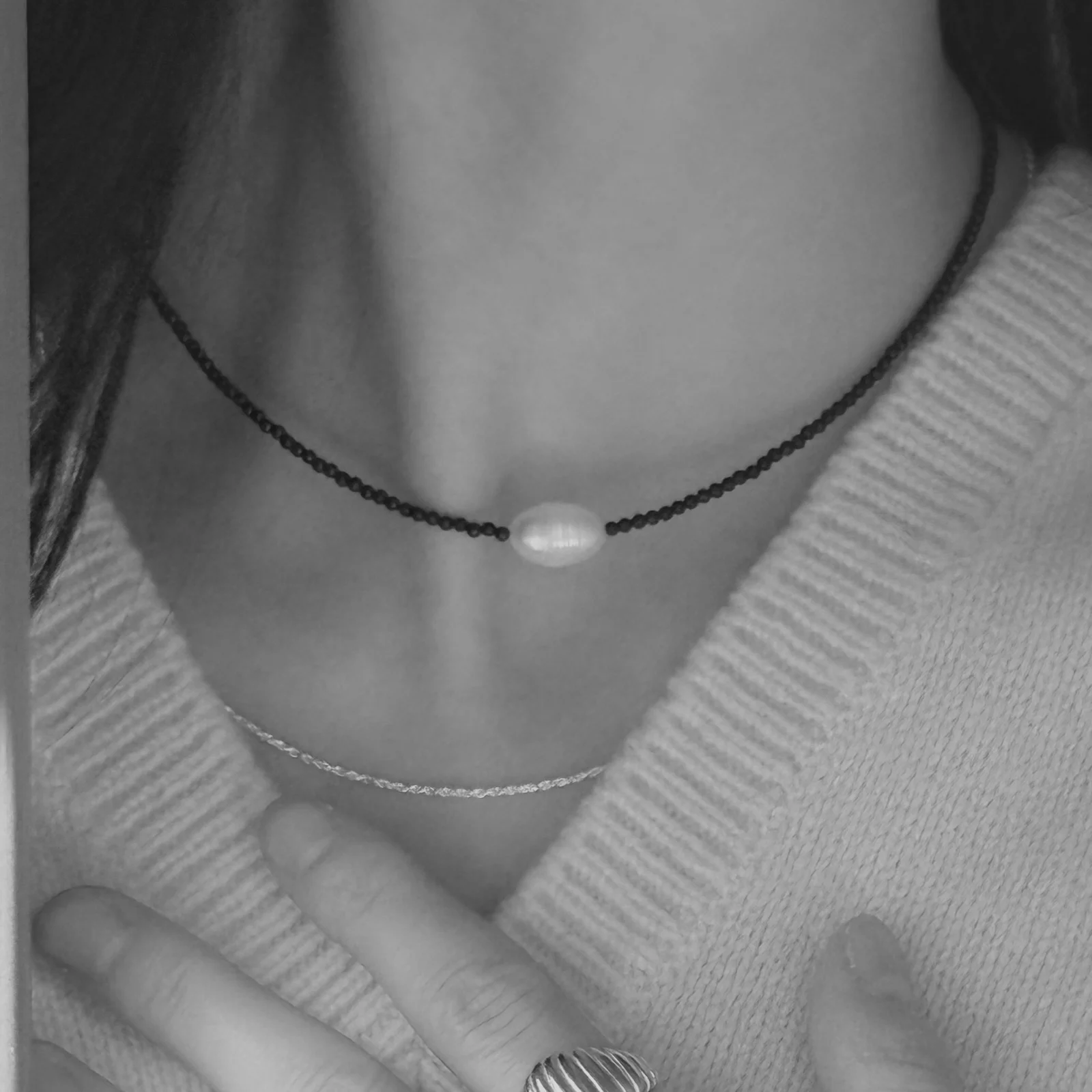point pearl necklace (onyx)