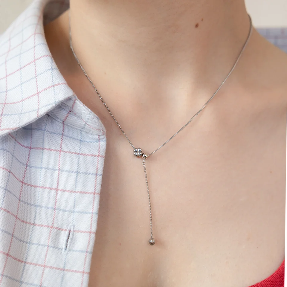 Dew clover necklace