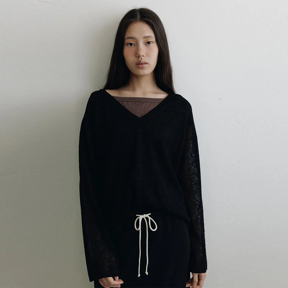 V-neck Pullover(Black)