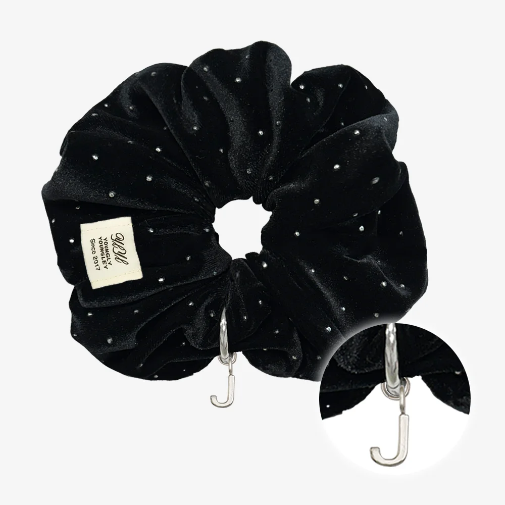 Anniversary initial scrunchie, BLACK DOT