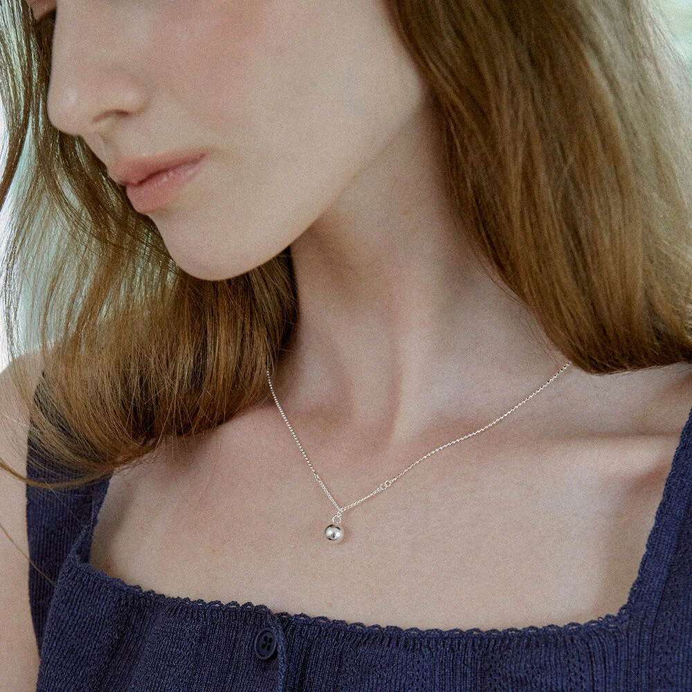 Lean Drop Necklace. NA1724