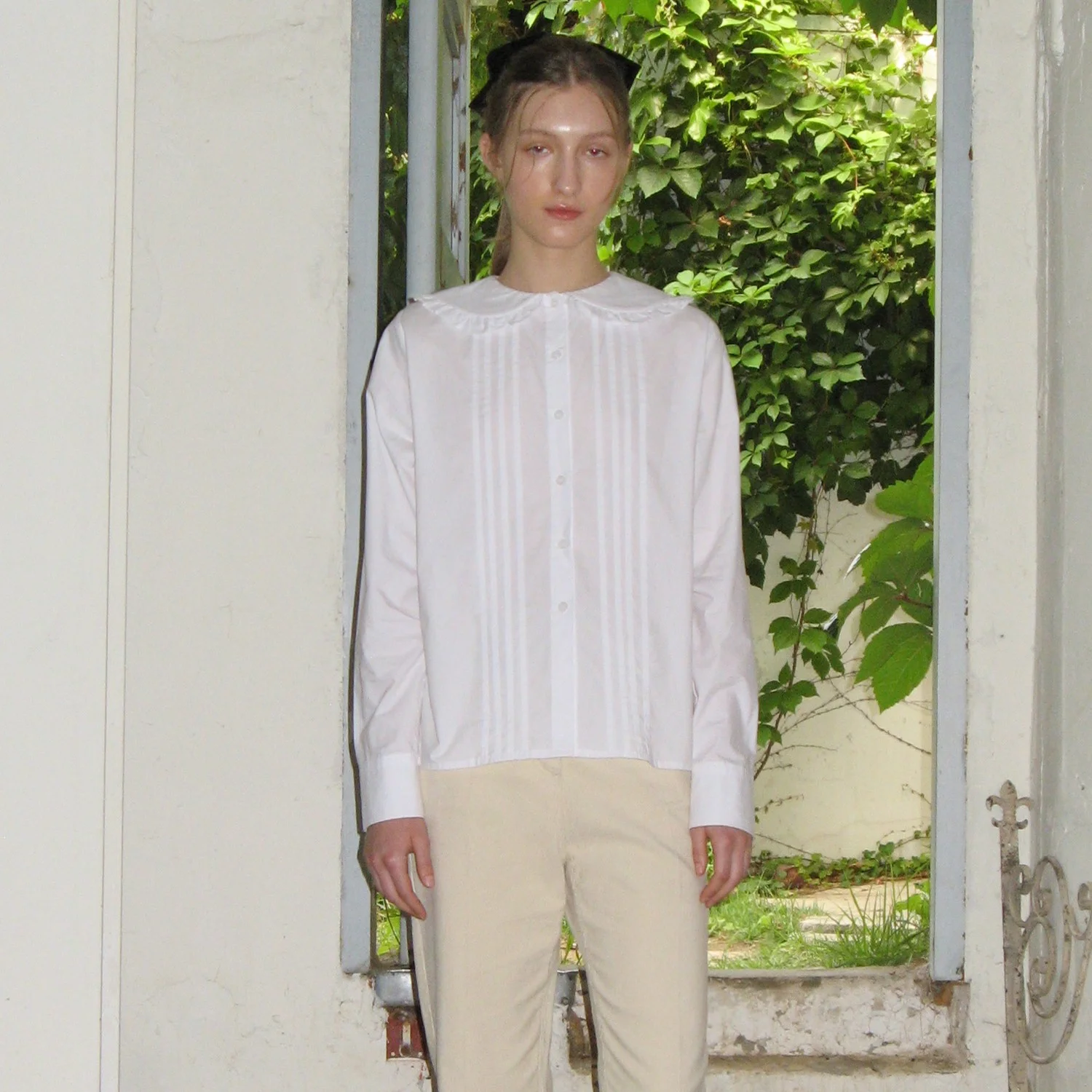 ROUND FRILL COLLAR SHIRT (2COL)
