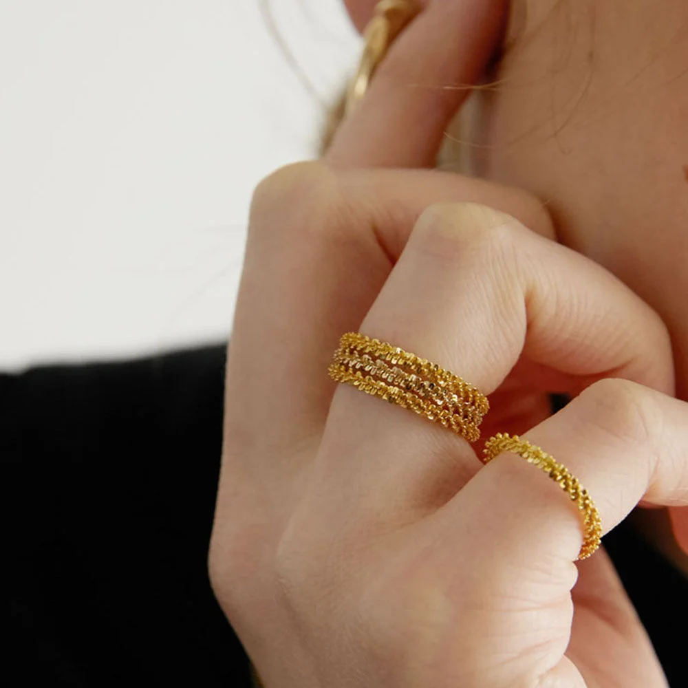 Ocean wave ring