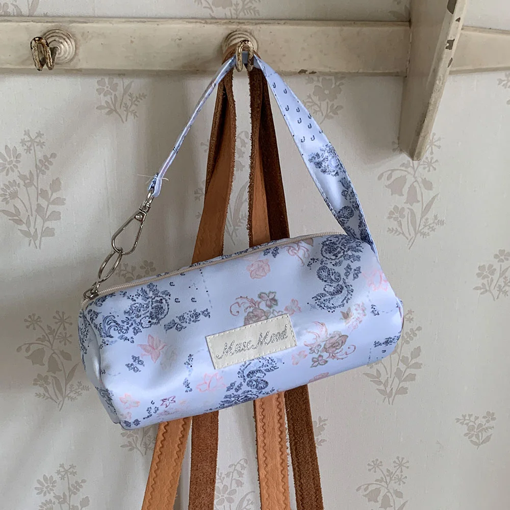 Paisley Roll Charm Pouch (鑰匙圈收納袋)