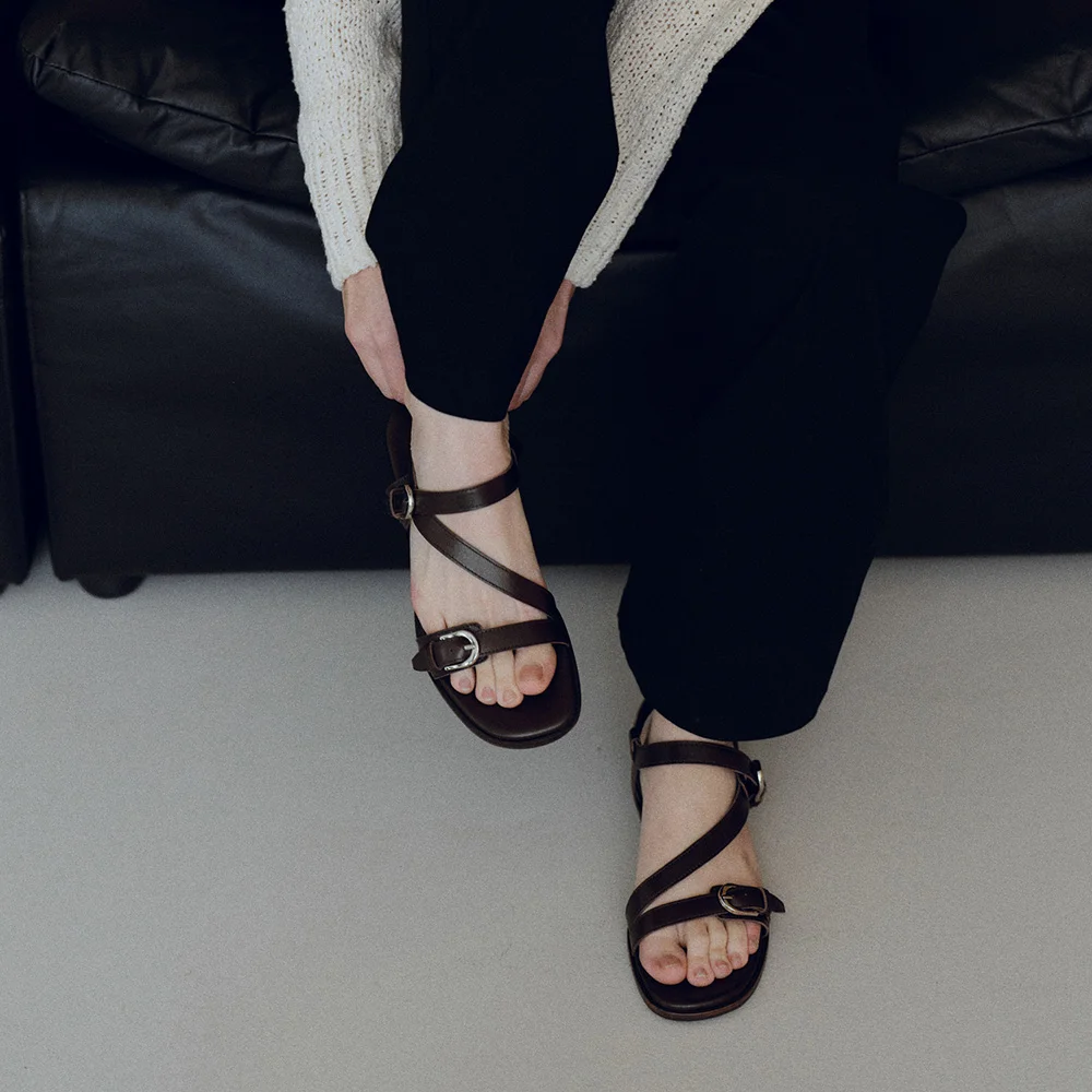 SNAY SANDALS (BROWN)