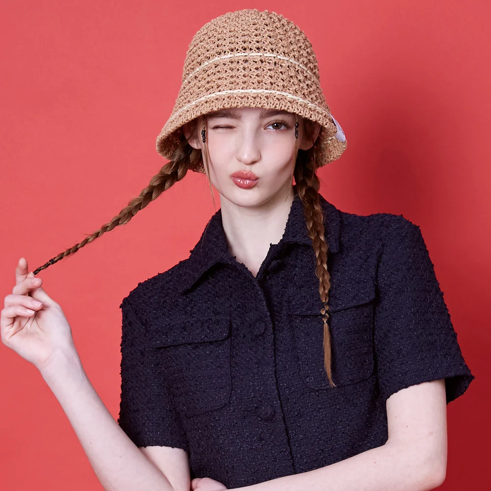 LINE MINIMAL BROWN BUCKET HAT