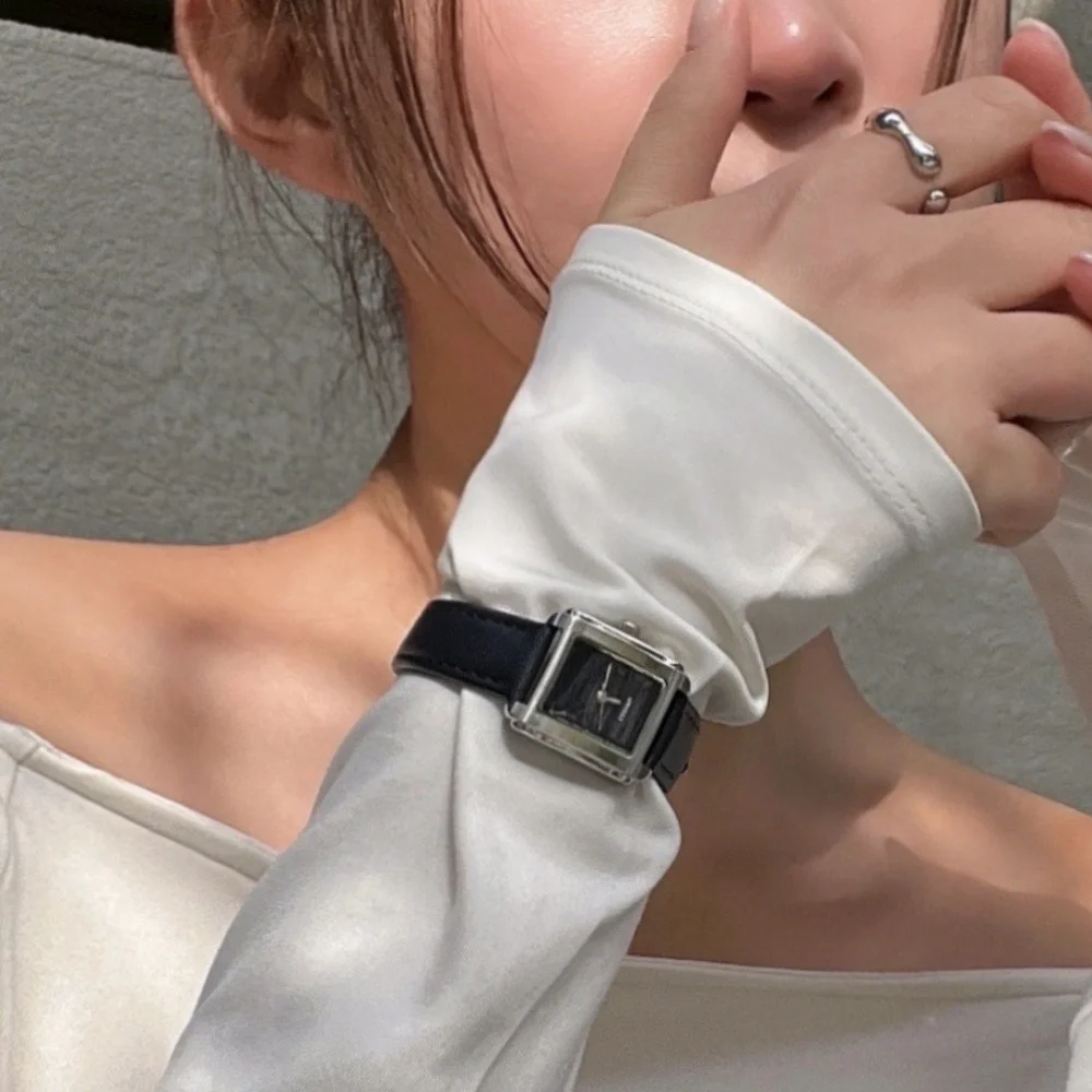 Awesome Pia 女裝 手錶 深海軍藍-銀色