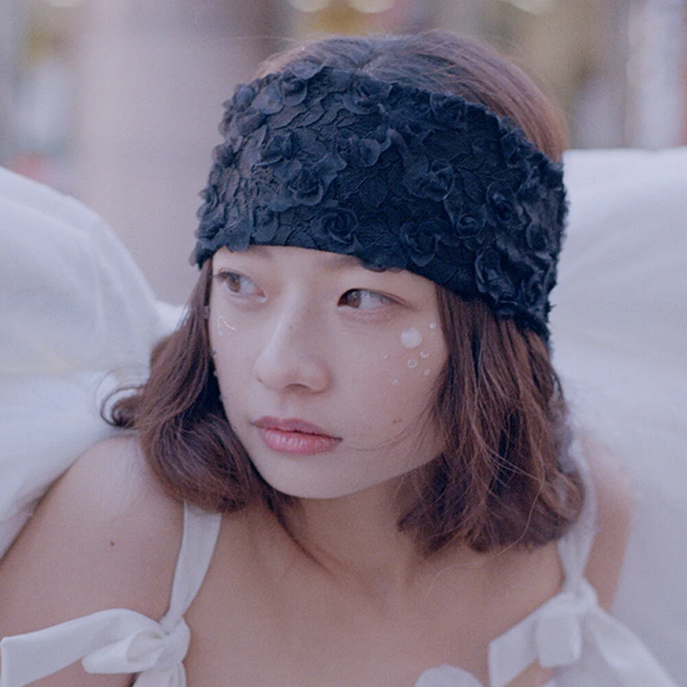 ROSE VEIL HEAD BAND IN BLACK