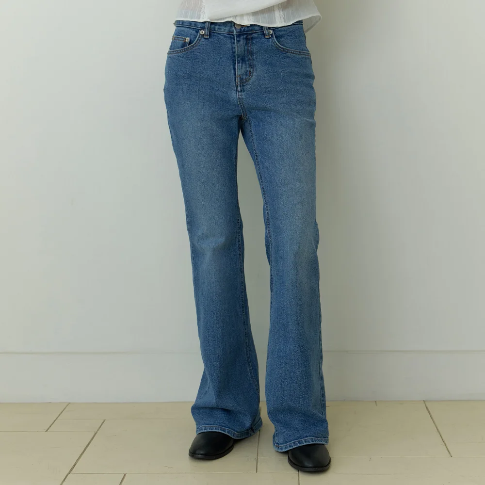 Ra boots-cut denim pants (blue)