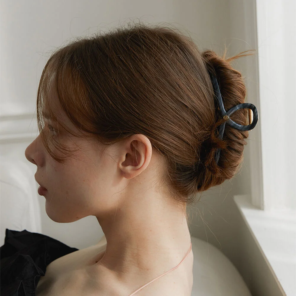 Twist metal point hair clip_gris stripe HC009