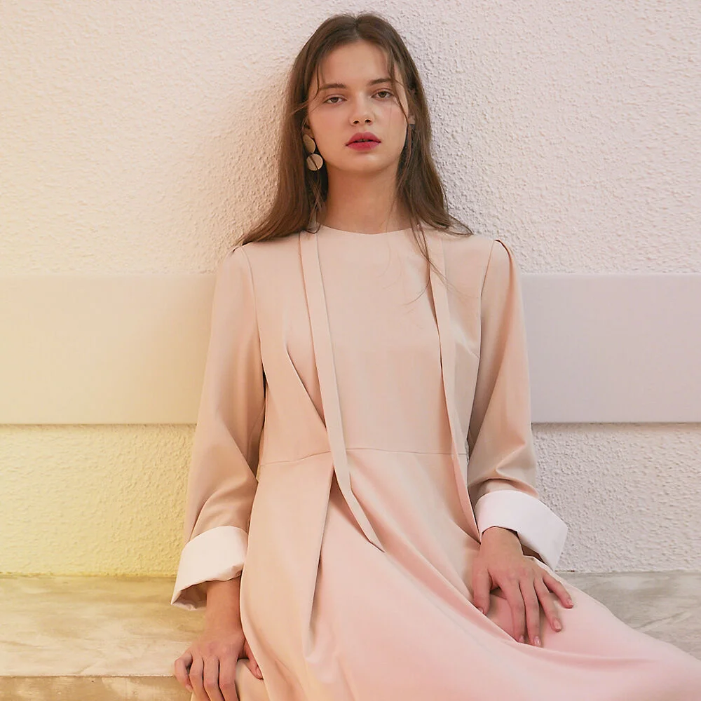 UNBALANCE FLARE DRESS BEIGE