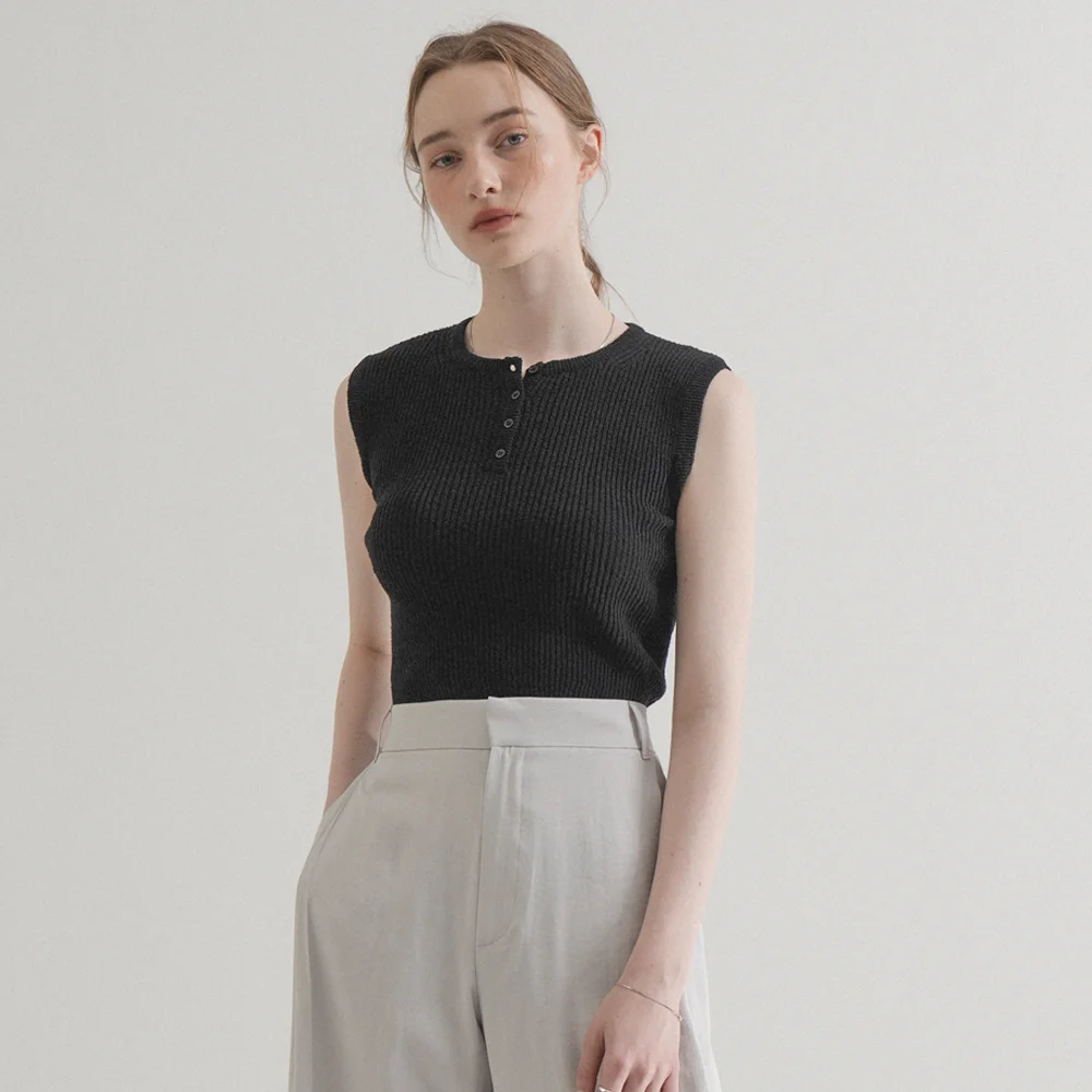 Round Button Knit Sleeveless (Black)