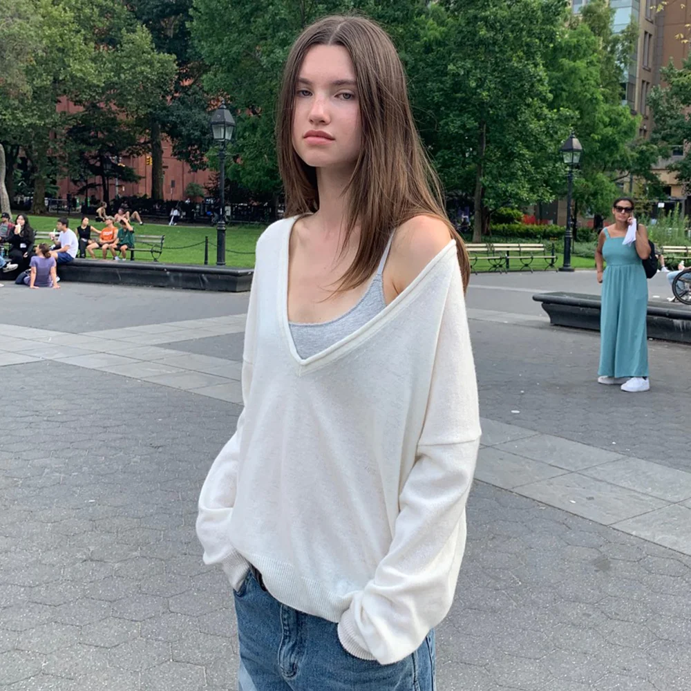 Roy Deep V-Neck Knit - Ivory