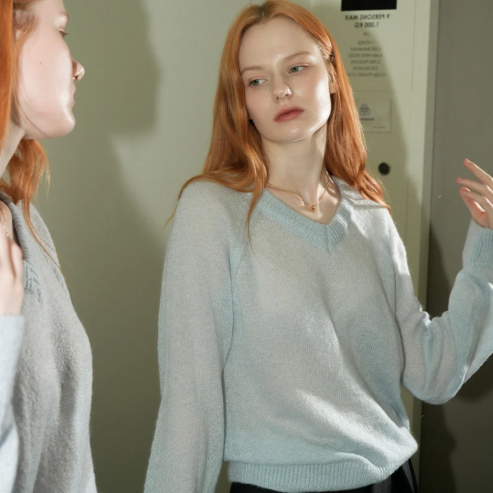Mohair V-neck Basic Knit (Sora)