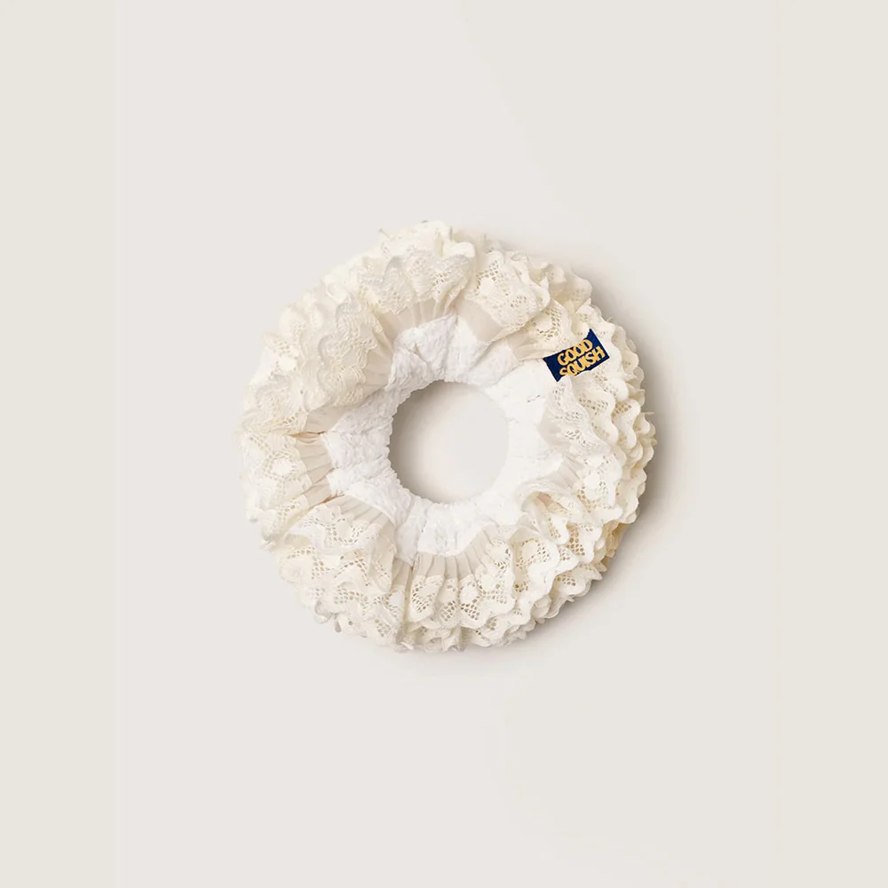 WEDDING ON A WEDNESDAY (CREAM)