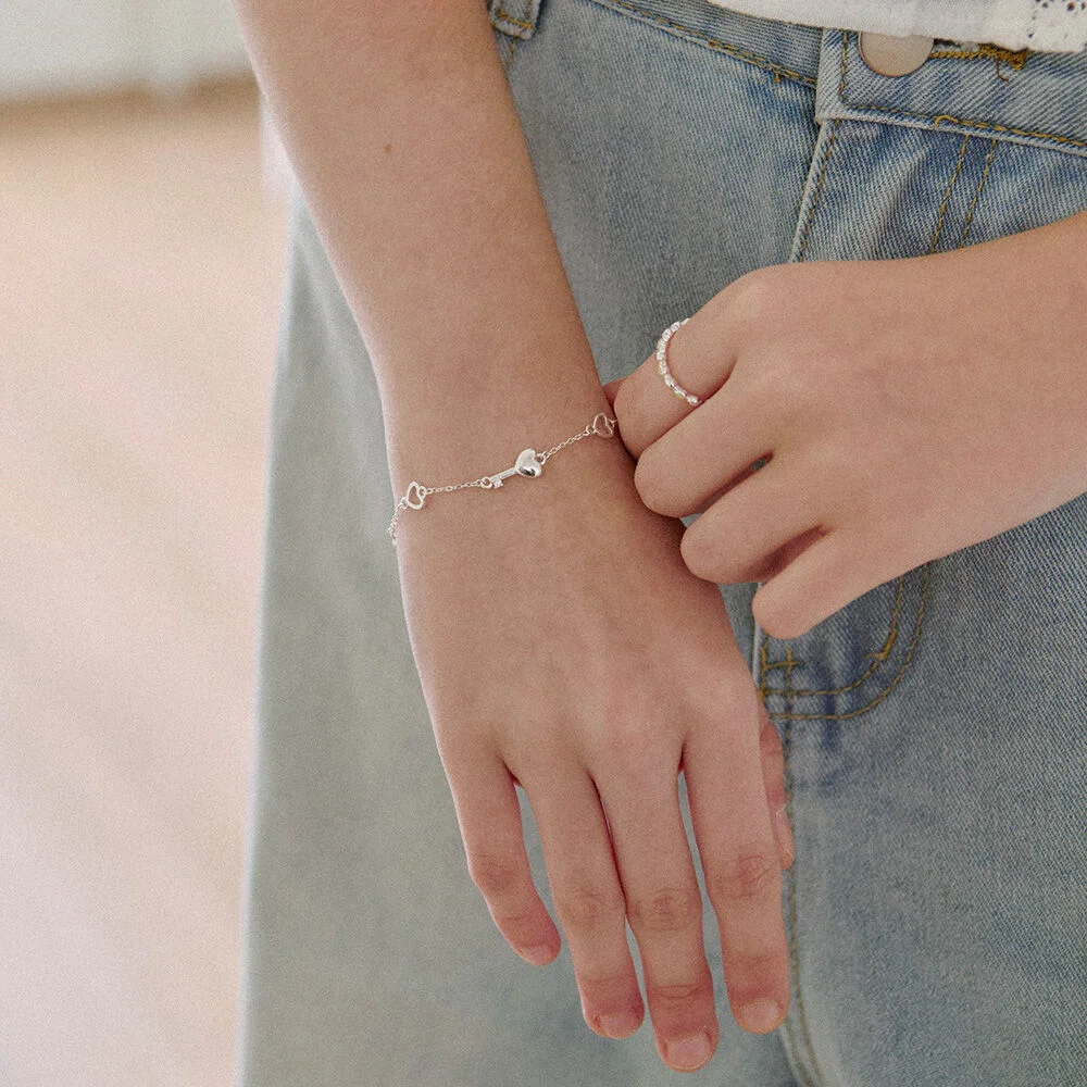 Heart Link Bracelet. BB1589