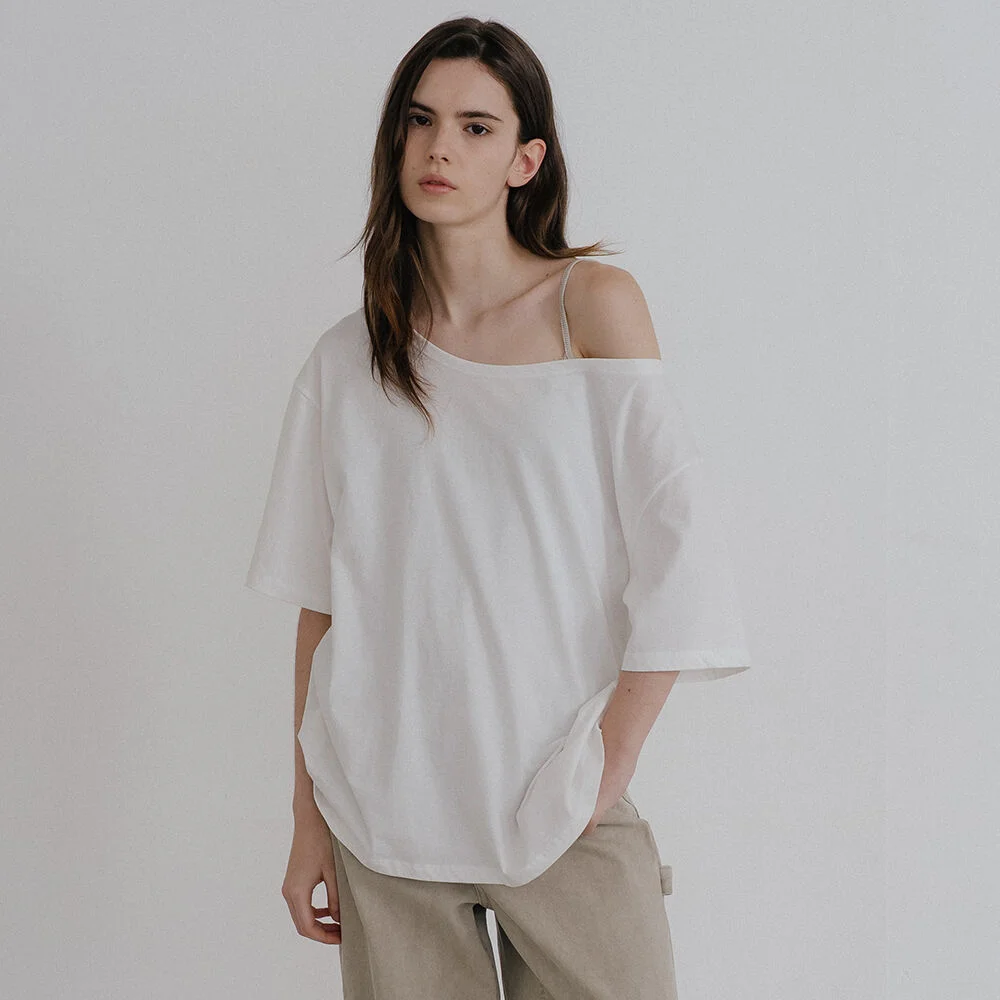 Off-shoulder solid T-shirt _Ivory