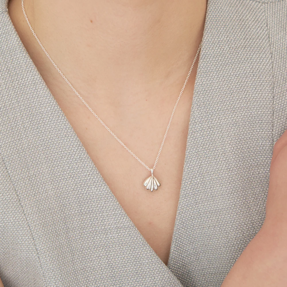 Shell Flow Necklace