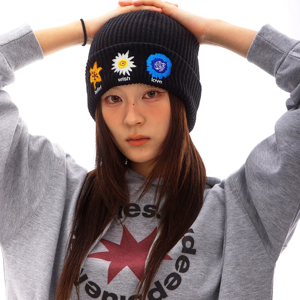 NATIVITY MM BEANIE (BLACK)