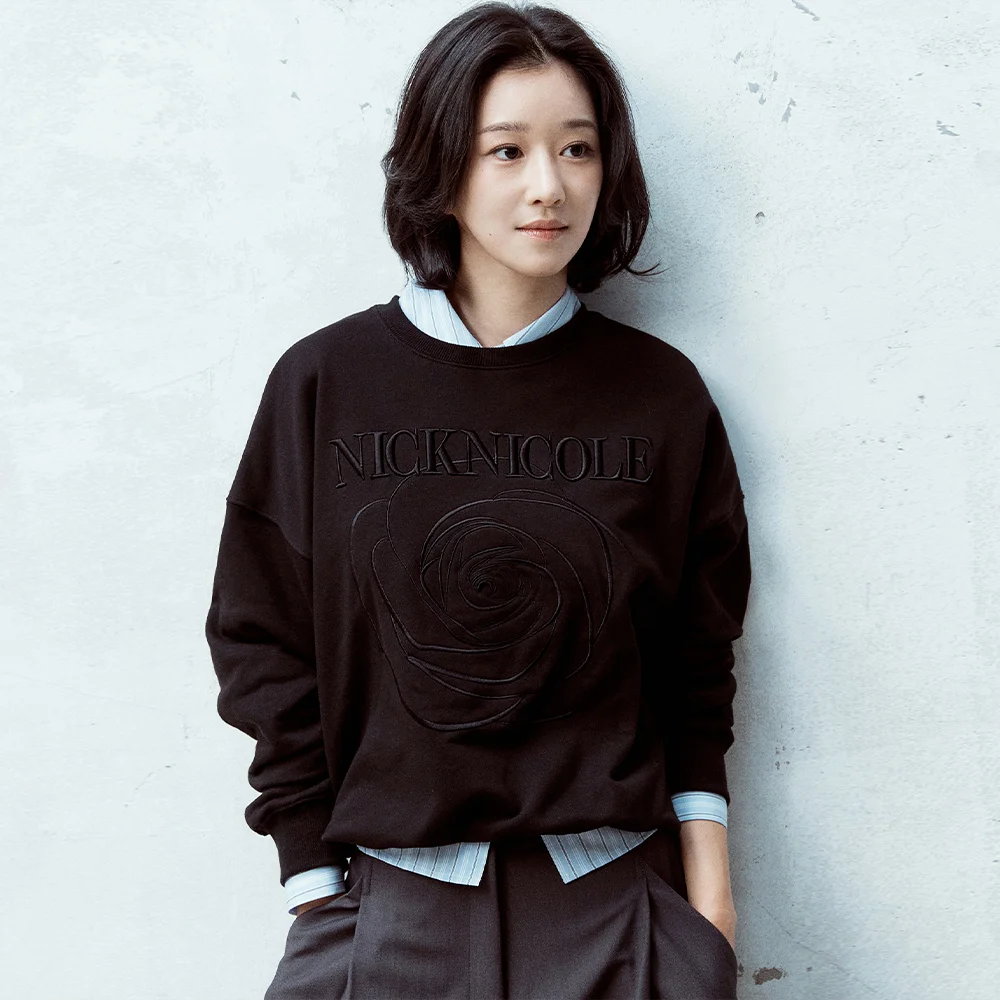 VOLUME NICOLE ROSE SWEATSHIRT_BLACK